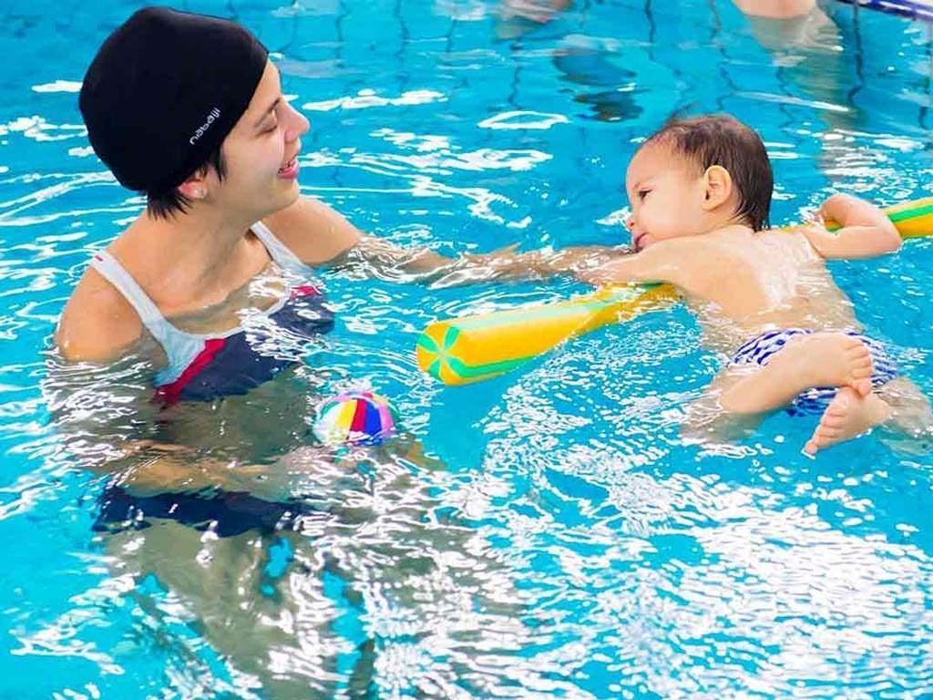 nuoto bambini 0 3 anni acquaticità neonatale